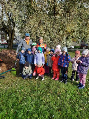 f7ddcdd4-1f52-41f5-b3e2-7fc692e6e51e